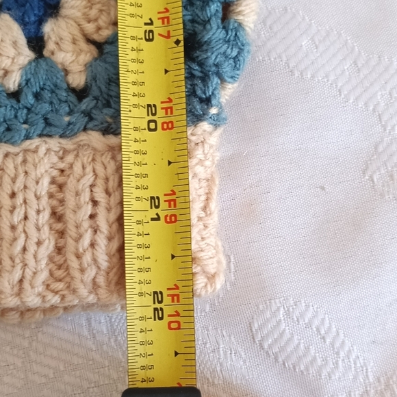 NEW Crochet Granny Squares Daisies Chunky Handknitted Sweater Size M Blue Cream - Picture 14 of 14